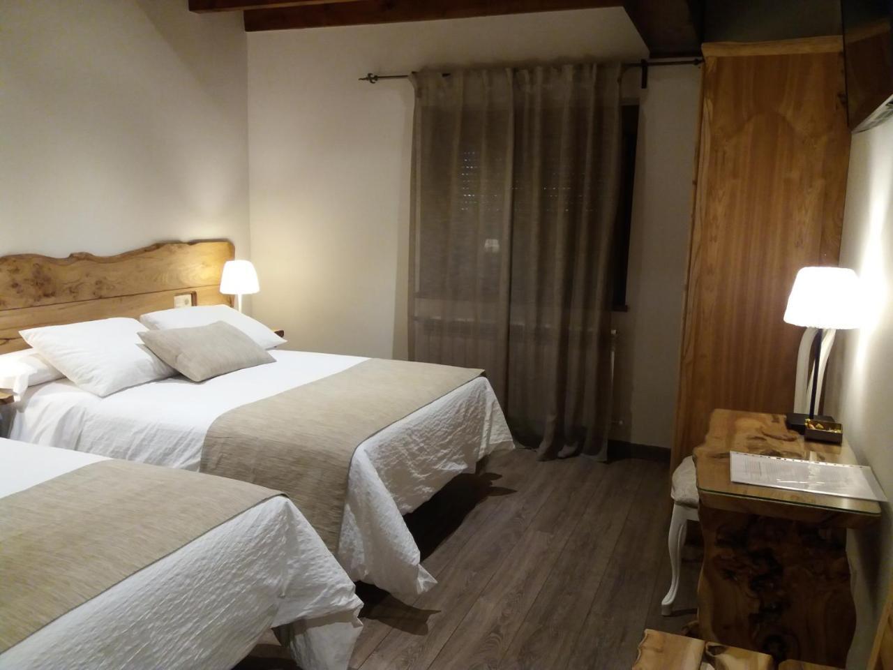 Hotel Rural El Yunque Santibanez de la Pena Екстериор снимка